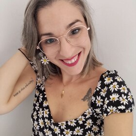 Adela Aragón