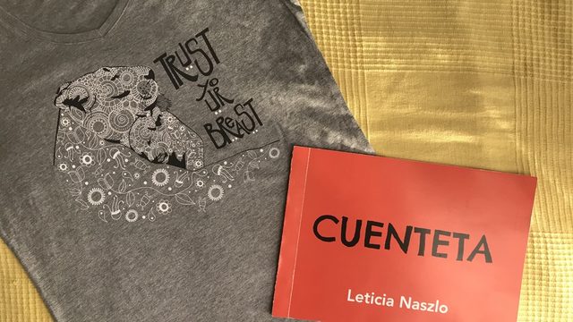 Libro Cuenteta más camiseta Trust your breast gris talla L