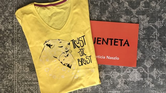 Libro Cuenteta más camiseta Trust your breast amarillo talla XL