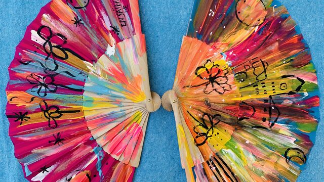 Abanico pintado a mano