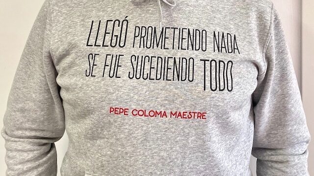 SUDADERA CON POEMA