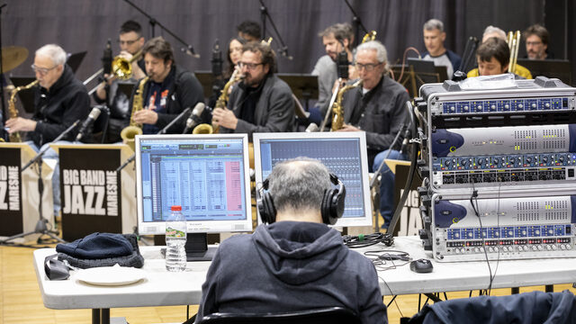 Pack complert inclou (Audició Comentada + Samarreta + CD + VINIL HARRY ALLEN &BIG BAND JAZZ MARESME)