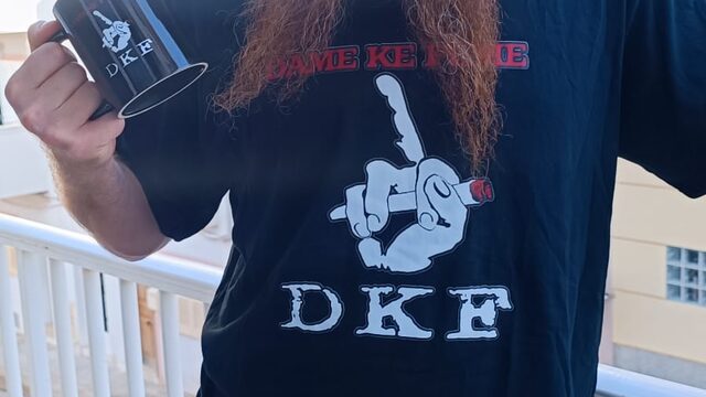 Camiseta Dame ke fume