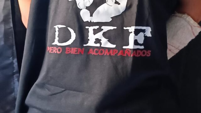 Camiseta Dame ke fume. Edición especial 