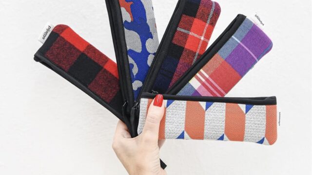 Estuche cosido íntegramente a mano con tela premium