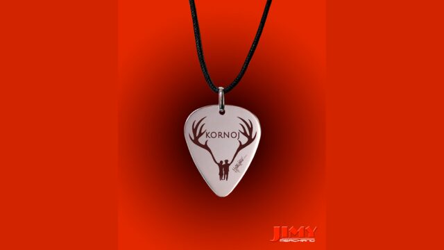 Disco físico envío nacional salgo en los agradecimientos más Abrebotellas y pua Kornoj