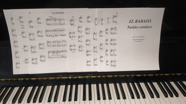 Libro + Partituras en blanco y negro