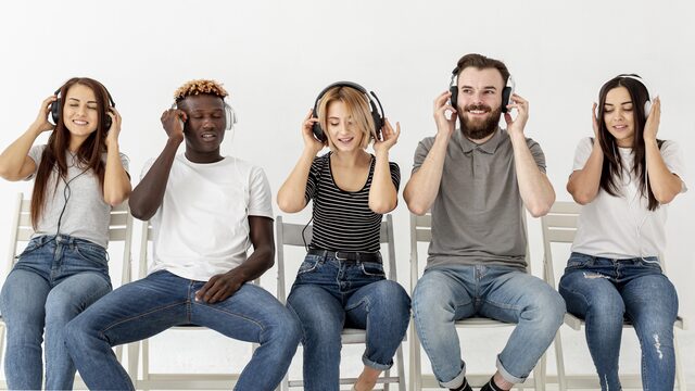 PACK LISTENING PARTY