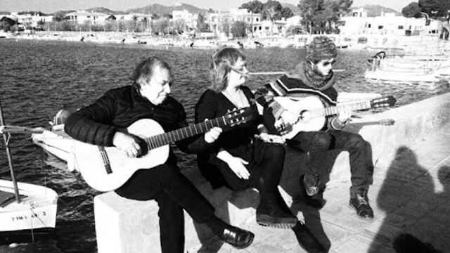 Recital "Vers endins" (duet o tercet segons disponibilitat) i aparèixer als crèdits del documental