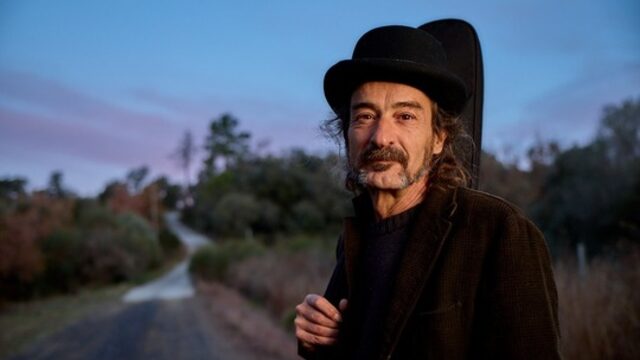 El llibre + Escolta online del disc abans de la difusió a plataformes