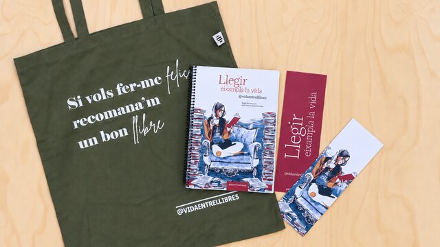 Diari signat + bossa de roba + punts de llibre