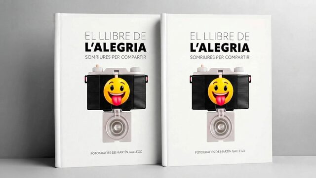 2 exemplars del llibre entregats en mà