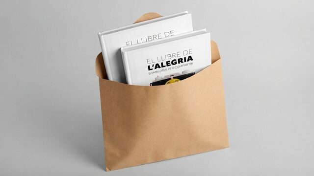 2 exemplars del llibre enviats per correu