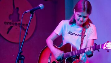 María Bonilla. Mi primer disco. Diez canciones con sentimiento, que quieren alcanzar vuestros corazones