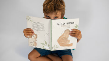 📖 "La teva història" — El llibre de records del primer any de vida