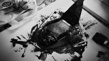 "Pinceles Sombríos". Exposición Fotográfica