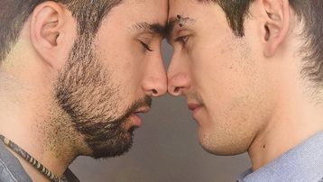 LAS JOYAS NUNCA BESAN CORTOMETRAJE