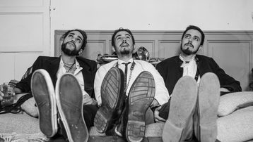  ***** Swing Me *****    La Revolution Band Videoclip