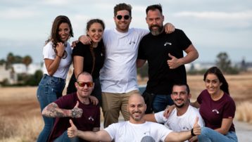 Slickers - 1ª colección de ropa "KM0",    ¡empieza el camino!