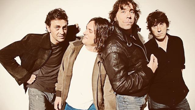 Vasos, Besos y Versos... — Verkami