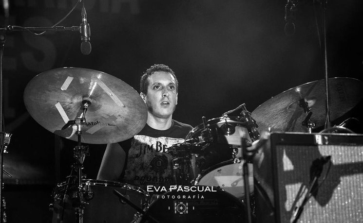 Aritza Castro - Batería y voz