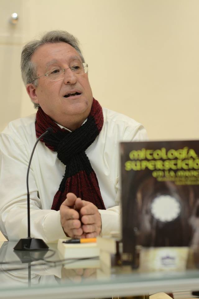 Marcelino Félix, conferencia sobre mitos y supersticiones manchegas