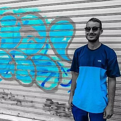 "La historia se repite a muchos niveles y la apatía es una fiel aliada de ello."