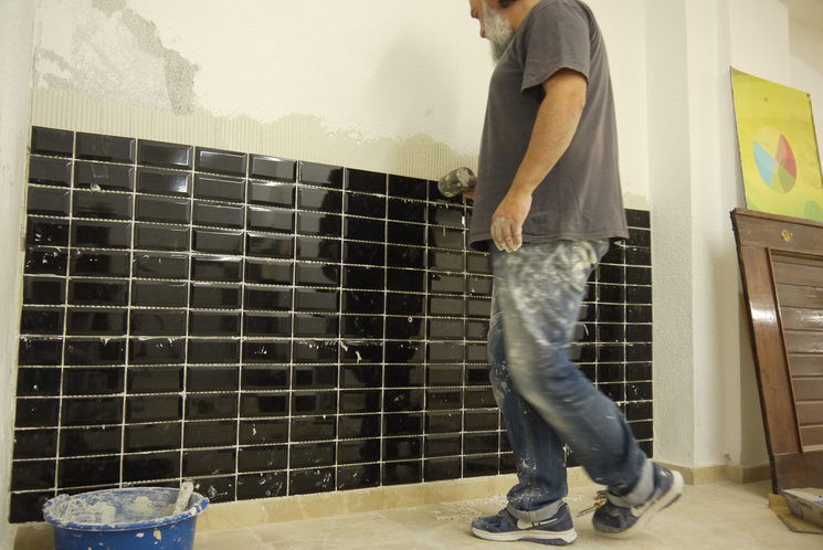 jorge y el muro de azulejos
