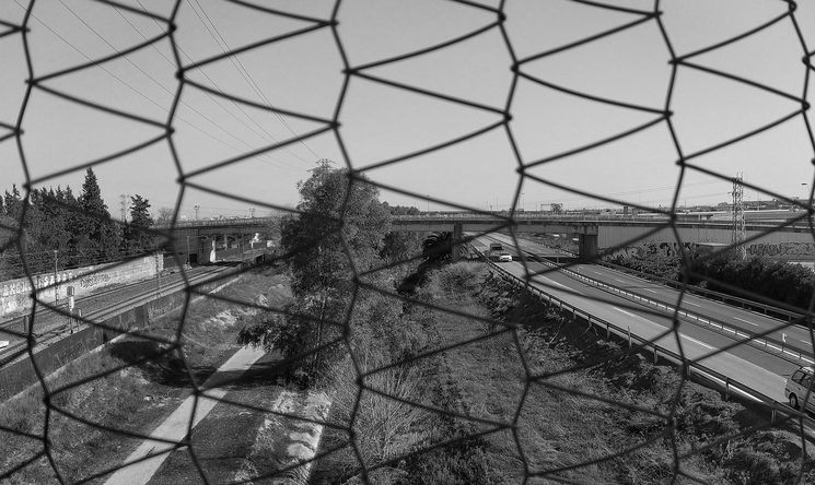 Borde norte de la ciudad con vista al ferrocarril, el canal del Tamargillo y la Ronda Super Norte, Sevilla,2022