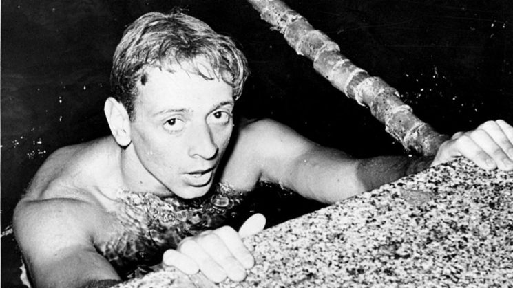 Enrique Granados Aumacellas en una competición de natación.