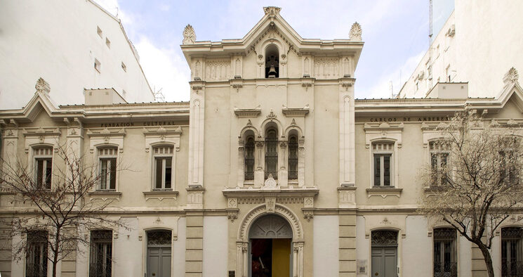 Fachada de la Fundación Carlos de Amberes