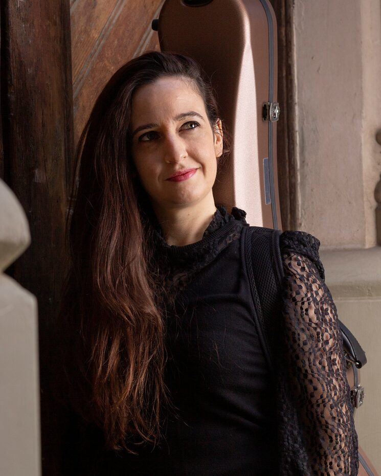 “There is something in the human spirit that will survive and prevail, there is a tiny and brilliant light burning in the heart of man that will not go out no matter how dark the world becomes.” (León Tolstói)