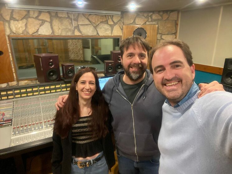 With the producer and sound engineer Javier Salvador and Carlos Civera, from the Strommar team, at Rockaway Studios in Castellón