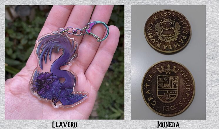 Llavero y moneda exclusivos.