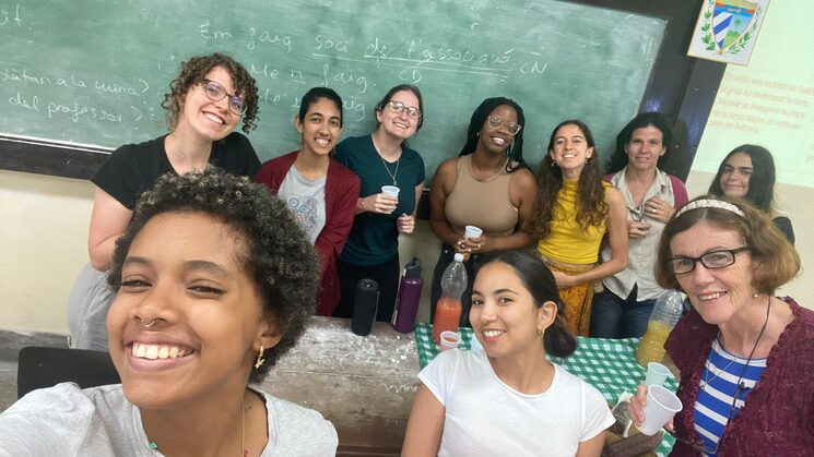 Las alumnas de Llengua i Cultura Catalanes (Intermedio) de la Universidad de La Habana. Curso 2023-2024 