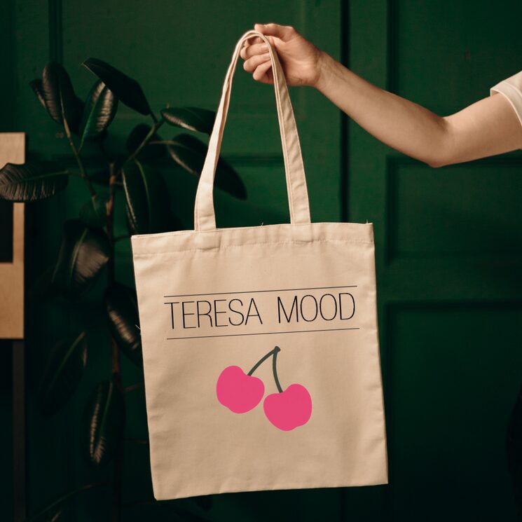 Tote bag