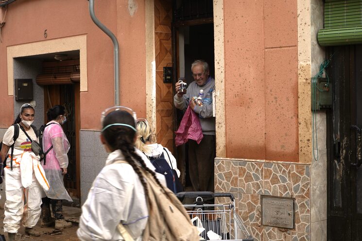 Voluntarios en Catarroja, 09/11/2024