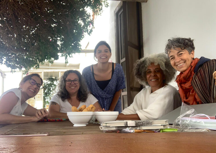 Esther Gutiérrez Muñoz, Ana María García Fernández, Fanny Corina González, Bönaí Capote (protagonista de una conversación en Raíces Nómadas) y Nicoletta Breda