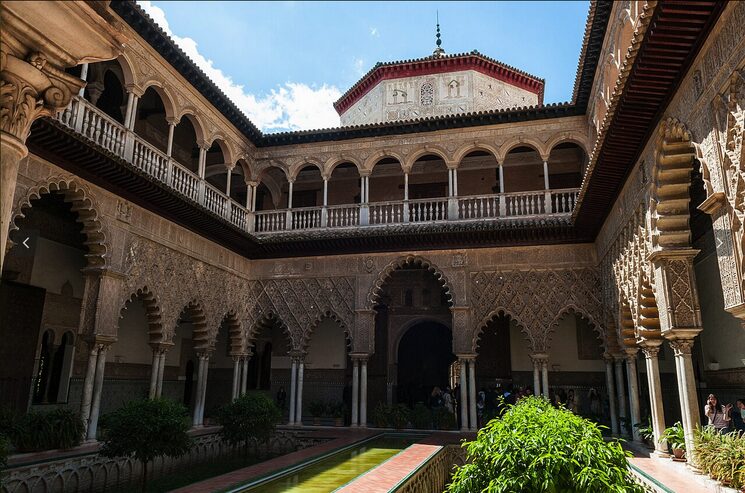 Alcázar de Sevilla, ciudad donde Ibn 