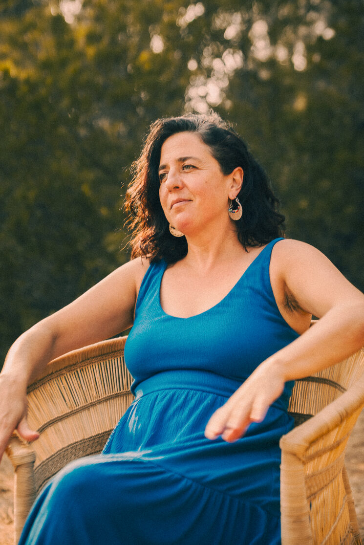 Raquel Gutiérrez, percusionista y la alegría de la casa.