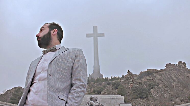 Antes éramos jóvenes e insensatos, ahora somos viejos e insensatos.