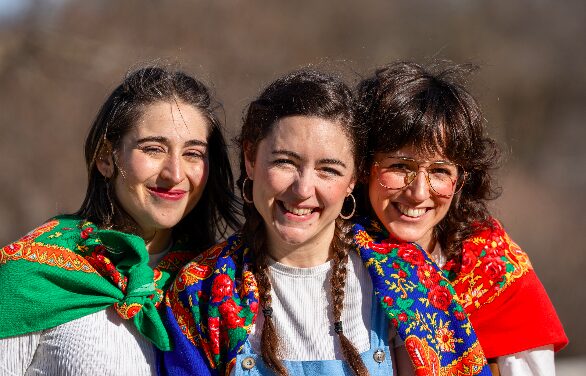 míalas que majas ellas