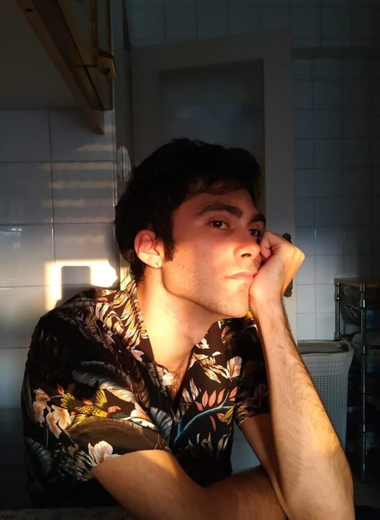 ANTONIO ROSA- PRODUCTOR Productor, distribuidor y programador en Terrormolins. En 2025 cofundó Labia, una agencia de marketing y comunicación de cine. Entre sus últimos trabajos está Match de Víctor Basallote, Umbra de Pablo Otero, Tragedium de Gastón Haag o La niña tatuada de Elisa Lanzas.