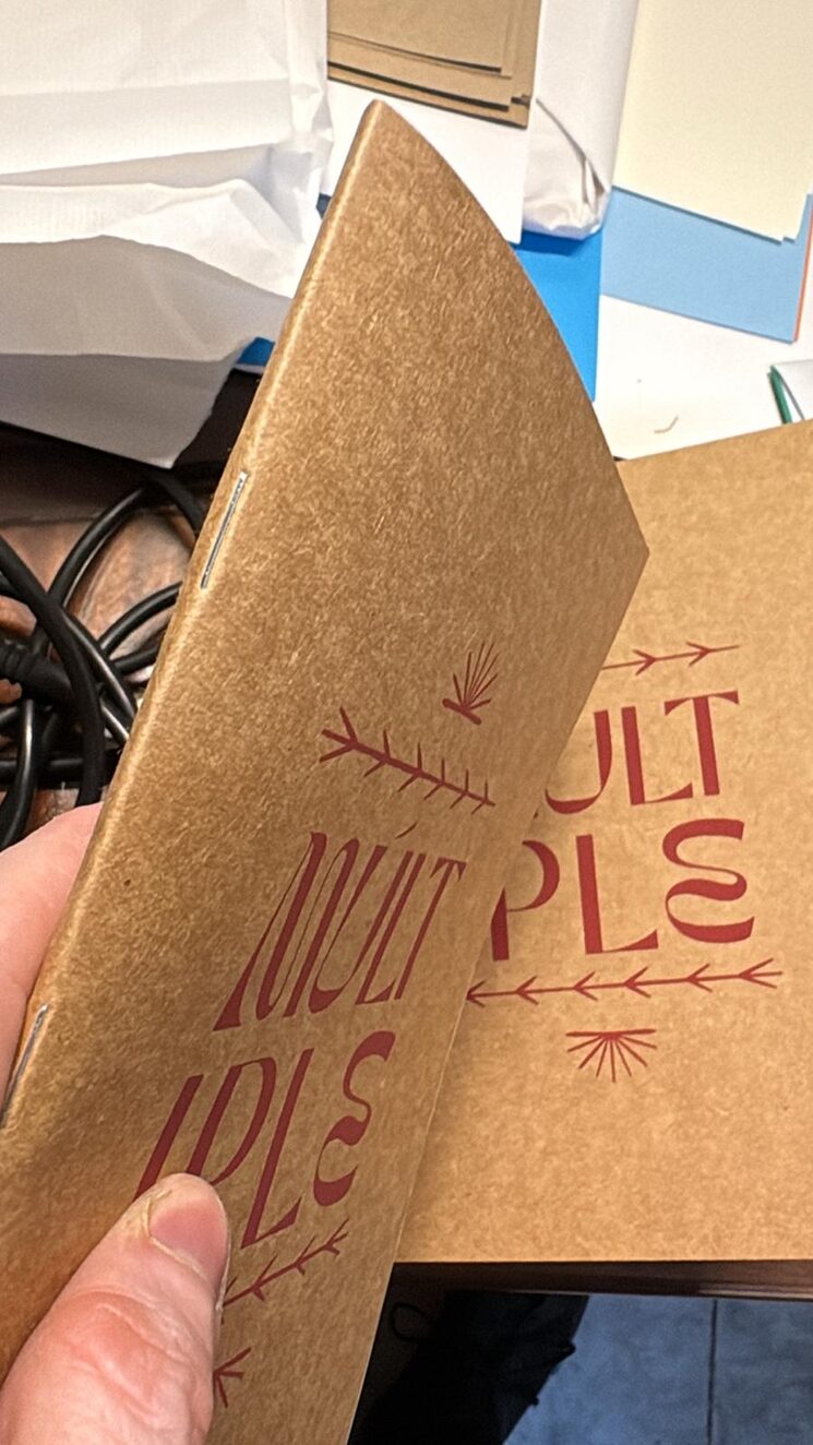 Muestra de las libretas serigrafiadas por Martí Alcón