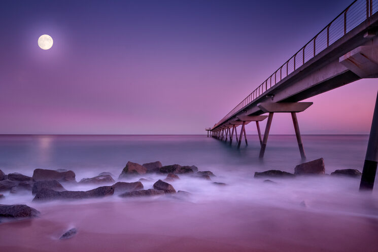 El Pont del Petroli. Una de les imatges més boniques que no van poder entrar al llibre.