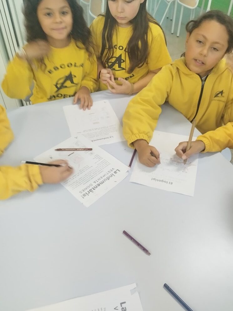 Exercici: Guia per crear la teva colla sardanista. Indumentària.