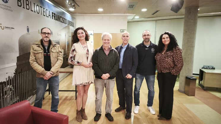 Los ponentes del acto de presentación de la campaña en Majadahonda.