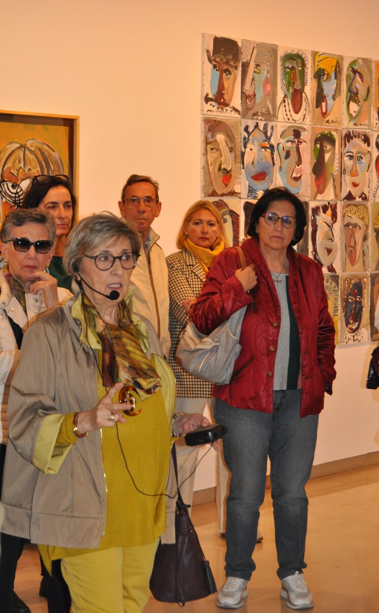 Montserrat Acebes de la Torre. Visita guiada a la Exposición: "Yo soy Nela Prieto" en el Palacio Pimentel de Valladolid, 2024.