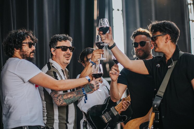 Igloo antes de salir a actuar en Sonorama 2024.