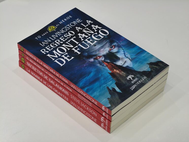 Lomos rojos para no confundirlos con otras series.